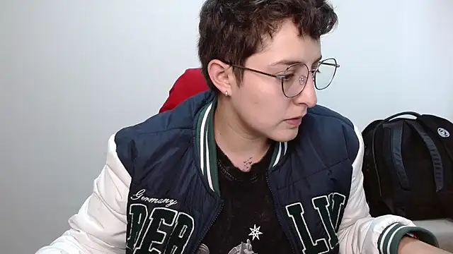 Snapshot of alex_parker07 chatting on 27, 10, 2025 alex parker07 online show from 27, 10, 2025