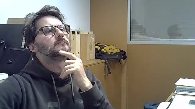 Snapshot of Cellino4 chatting on 3, 3, 2025 Cellino4 online show from 3, 3, 2025