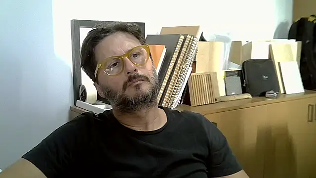 Snapshot of Cellino4 chatting on 10, 10, 2025 Cellino4 online show from 10, 10, 2025