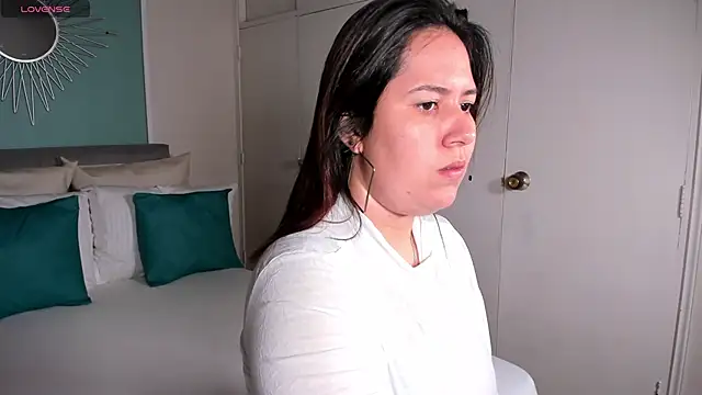 zoes milee online show from 19, 9, 2025