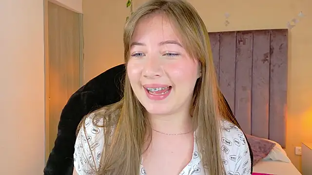 Snapshot of Dahlia_Rousse chatting on 1, 3, 2026 Dahlia Rousse online show from 1, 3, 2026