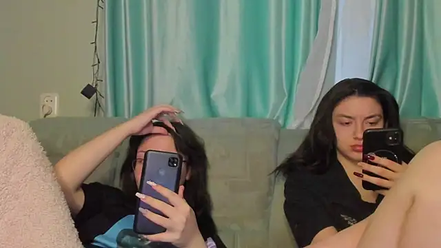 Snapshot of honey_love_honeyy chatting on 24, 1, 2025 honey love honeyy online show from 24, 1, 2025