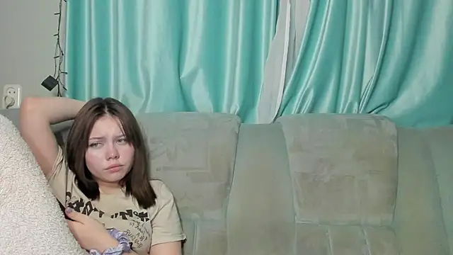 Snapshot of honey_love_honeyy chatting on 25, 1, 2025 honey love honeyy online show from 25, 1, 2025