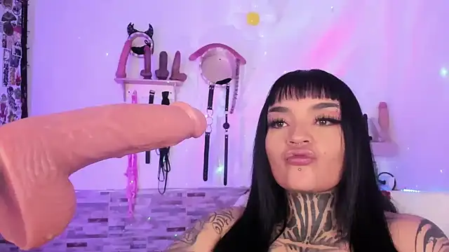 Snapshot of amyswallow7 chatting on 11, 2, 2026 amyswallow7 online show from 11, 2, 2026