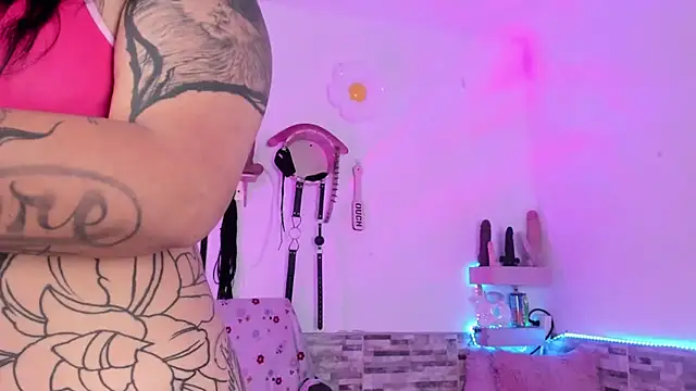 Snapshot of amyswallow7 chatting on 13, 2, 2026 amyswallow7 online show from 13, 2, 2026