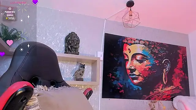 Snapshot of Luxury_Woman chatting on 15, 10, 2025 Luxury Woman online show from 15, 10, 2025