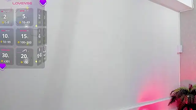 Snapshot of Luxury_Woman chatting on 27, 11, 2025 Luxury Woman online show from 27, 11, 2025