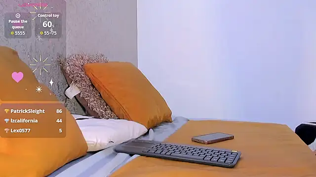 Snapshot of Luxury_Woman chatting on 3, 2, 2026 Luxury Woman online show from 3, 2, 2026