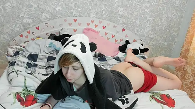 Snapshot of Timothy_Fox chatting on 4, 3, 2025 Timothy Fox online show from 4, 3, 2025