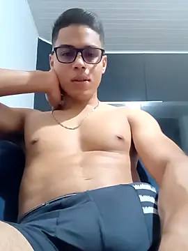 HornyTiger744 online show from 26, 2, 2026