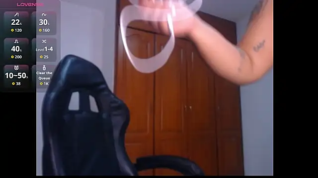 Snapshot of leslycarsson chatting on 18, 1, 2026 leslycarsson online show from 18, 1, 2026