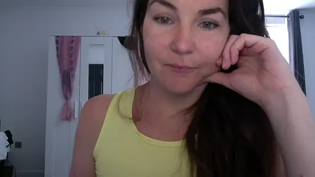 LittleMissFoxx online show from 20, 6, 2026