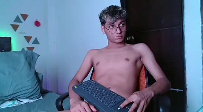 Snapshot of andrew_willyams chatting on 13, 1, 2025 andrew willyams online show from 13, 1, 2025