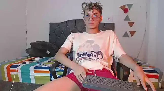 Snapshot of andrew_willyams chatting on 19, 2, 2025 andrew willyams online show from 19, 2, 2025