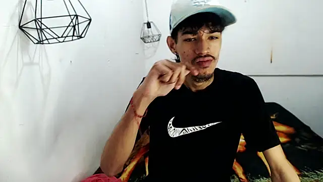 Snapshot of Alejandro_bigdick_x chatting on 16, 1, 2025 Alejandro bigdick x online show from 16, 1, 2025