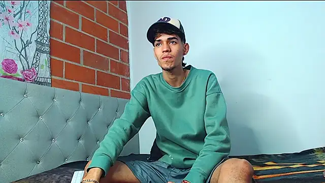 Snapshot of Alejandro_bigdick_x chatting on 18, 2, 2025 Alejandro bigdick x online show from 18, 2, 2025