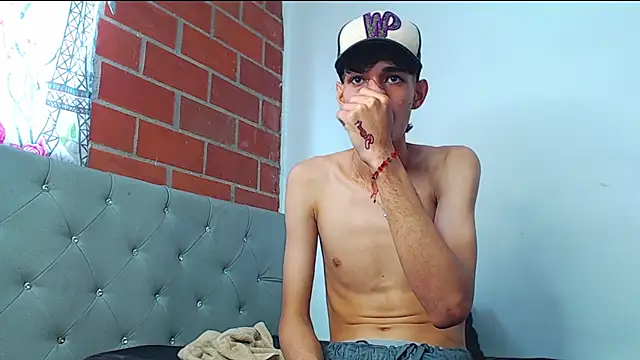 Snapshot of Alejandro_bigdick_x chatting on 18, 2, 2025 Alejandro bigdick x online show from 18, 2, 2025