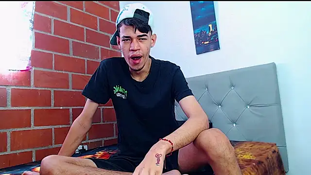 Snapshot of Alejandro_bigdick_x chatting on 3, 3, 2025 Alejandro bigdick x online show from 3, 3, 2025