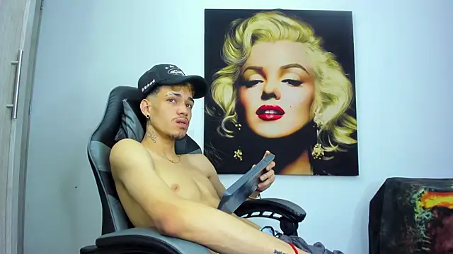 Snapshot of Alejandro_bigdick_x chatting on 11, 9, 2025 Alejandro bigdick x online show from 11, 9, 2025