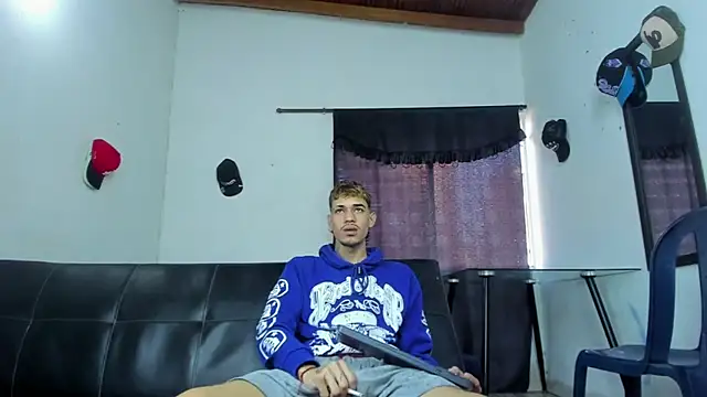 Snapshot of Alejandro_bigdick_x chatting on 7, 10, 2025 Alejandro bigdick x online show from 7, 10, 2025