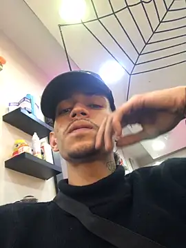 Snapshot of Alejandro_bigdick_x chatting on 31, 10, 2025 Alejandro bigdick x online show from 31, 10, 2025