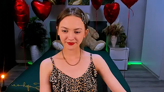 JesssWalker online show from 8, 3, 2025