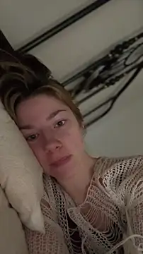 Snapshot of Mary_Leaf chatting on 9, 11, 2025 Mary Leaf online show from 9, 11, 2025