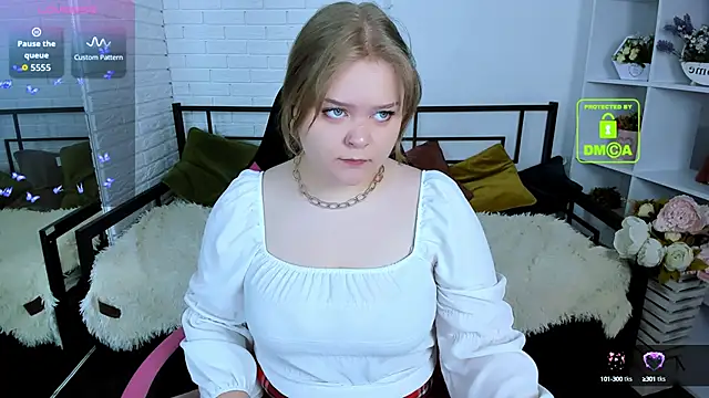 Snapshot of Erica__Alta chatting on 14, 9, 2025 Erica Alta online show from 14, 9, 2025