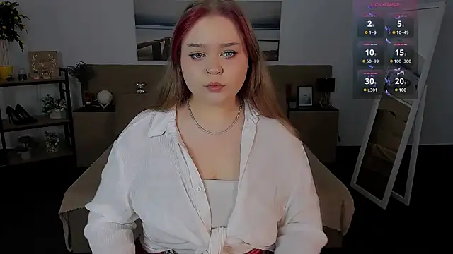 Snapshot of Erica__Alta chatting on 6, 10, 2025 Erica Alta online show from 6, 10, 2025