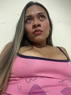 Snapshot of Yessica_832 chatting on 17, 2, 2025 Yessica 832 online show from 17, 2, 2025