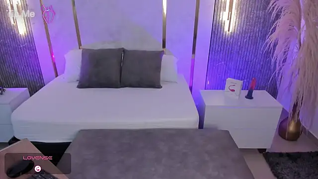 lilly ass  online show from 25, 11, 2025