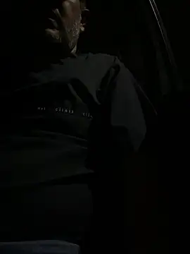 Snapshot of Inglphons chatting on 5, 2, 2025 Inglphons online show from 5, 2, 2025