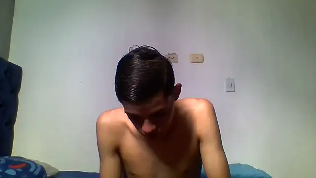Snapshot of Latinos_2001 chatting on 6, 6, 2026 Latinos 2001 online show from 6, 6, 2026