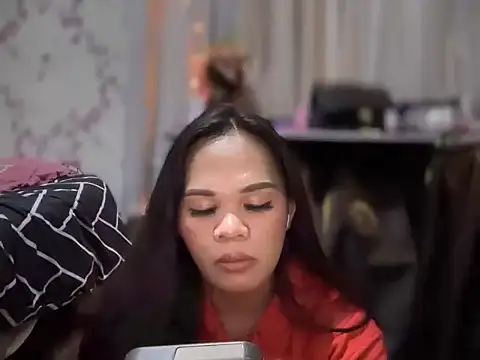 SophiaCourthaway online show from 24, 9, 2025