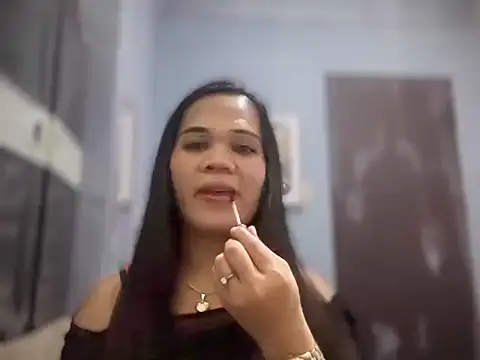 SophiaCourthaway online show from 7, 4, 2026