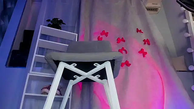 Snapshot of Sahara_Shields chatting on 3, 2, 2025 Sahara Shields online show from 3, 2, 2025