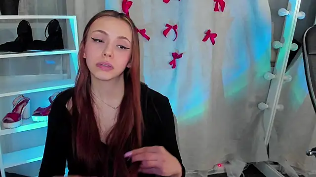 Snapshot of Sahara_Shields chatting on 5, 2, 2025 Sahara Shields online show from 5, 2, 2025