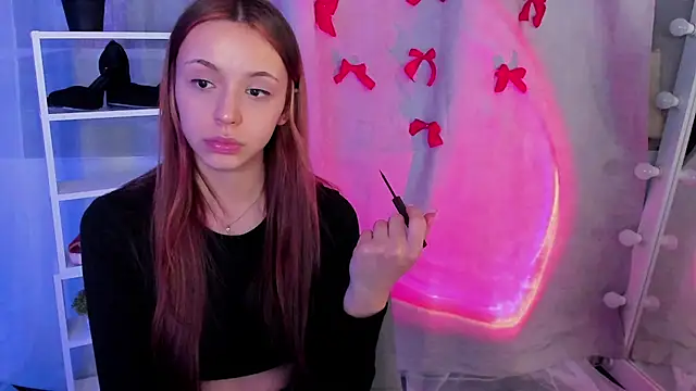 Snapshot of Sahara_Shields chatting on 6, 2, 2025 Sahara Shields online show from 6, 2, 2025