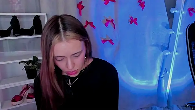 Snapshot of Sahara_Shields chatting on 22, 2, 2025 Sahara Shields online show from 22, 2, 2025