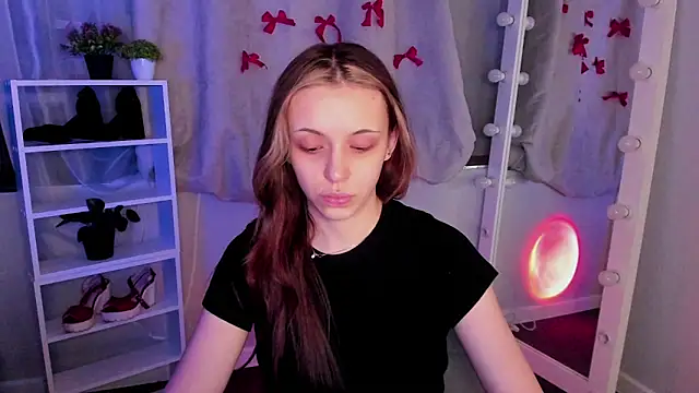 Snapshot of Sahara_Shields chatting on 13, 3, 2025 Sahara Shields online show from 13, 3, 2025