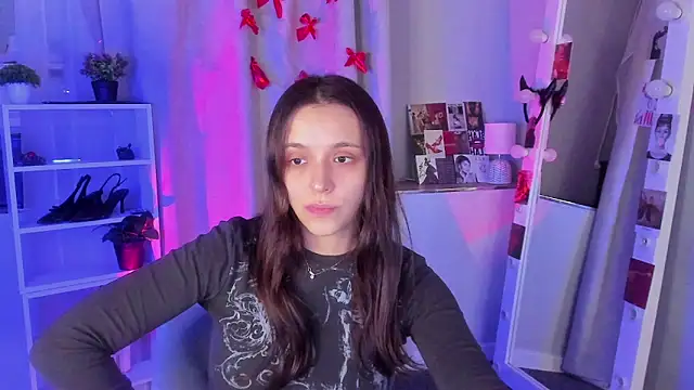 Snapshot of Sahara_Shields chatting on 14, 9, 2025 Sahara Shields online show from 14, 9, 2025