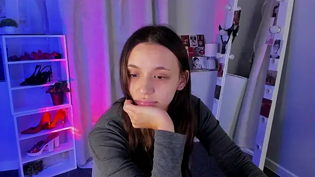 Snapshot of Sahara_Shields chatting on 24, 9, 2025 Sahara Shields online show from 24, 9, 2025