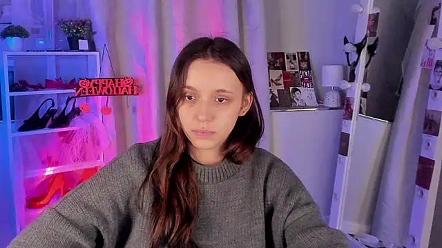 Snapshot of Sahara_Shields chatting on 24, 10, 2025 Sahara Shields online show from 24, 10, 2025