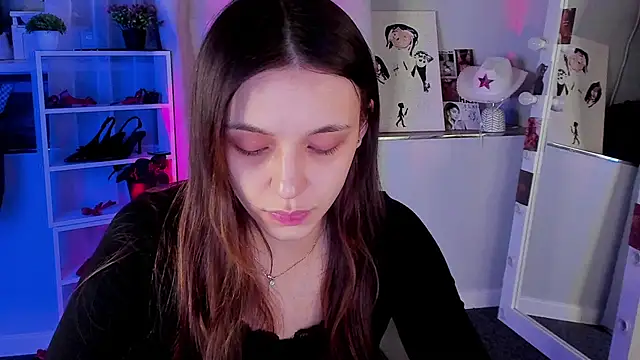 Snapshot of Sahara_Shields chatting on 18, 11, 2025 Sahara Shields online show from 18, 11, 2025