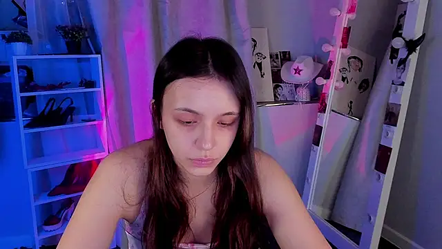 Snapshot of Sahara_Shields chatting on 21, 11, 2025 Sahara Shields online show from 21, 11, 2025