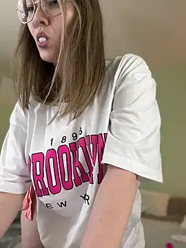 Snapshot of Kiss_My_Body chatting on 27, 1, 2025 Kiss My Body online show from 27, 1, 2025