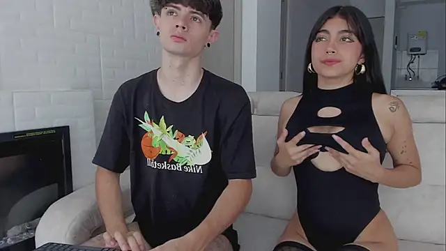 Snapshot of connor_and_angel chatting on 24, 2, 2026 connor and angel online show from 24, 2, 2026