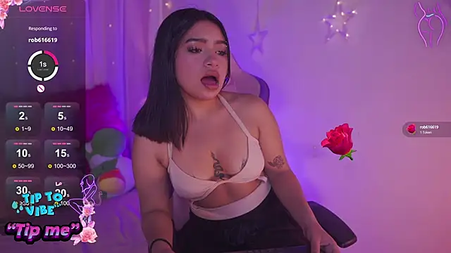 Snapshot of emma_soffia_ chatting on 1, 2, 2025 emma soffia  online show from 1, 2, 2025