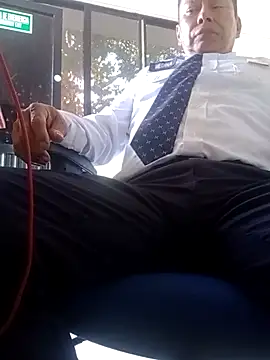 Snapshot of Jinenez chatting on 1, 11, 2025 Jinenez online show from 1, 11, 2025