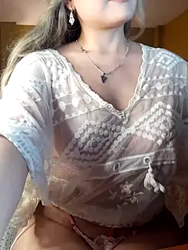 Snapshot of monicavictoria1301 chatting on 17, 11, 2025 monicavictoria1301 online show from 17, 11, 2025